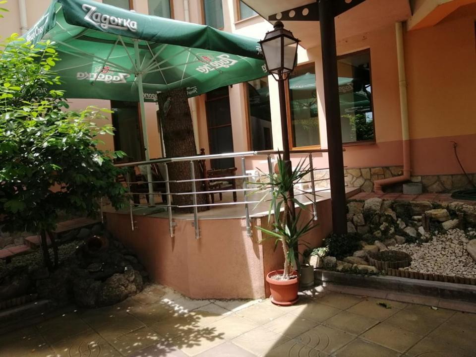 Хотел Омега Stara Sagora Exterior foto